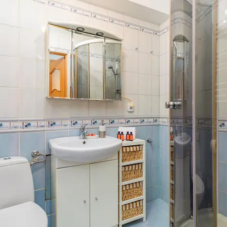 Апартаменти Rose In By Renters *